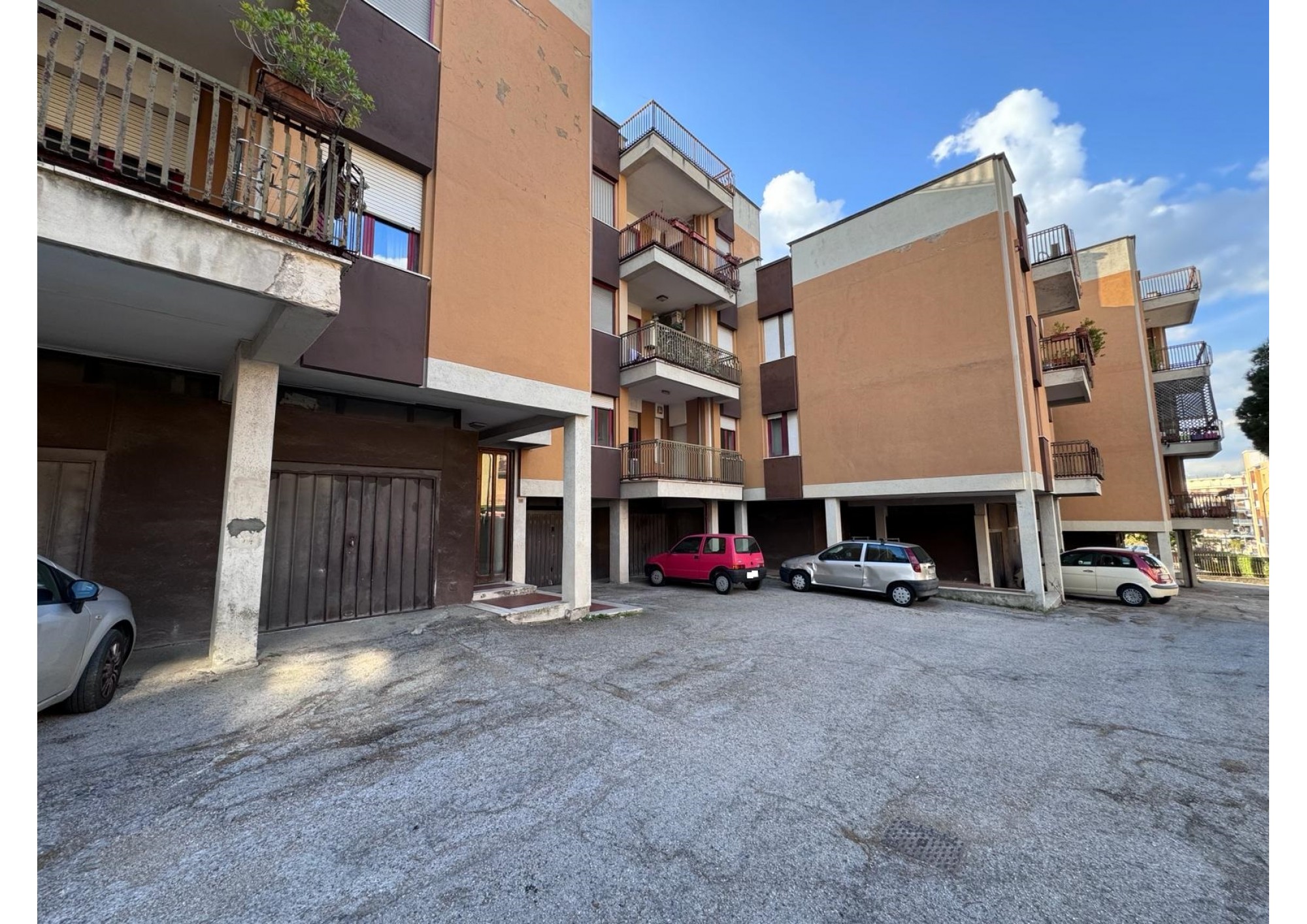 Dettaglio VIA LUPO PROTOSPATA 135 mq CON GARAGE Agenzie