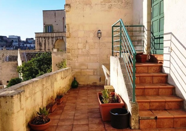 SOLUZIONE INDIPENDENTE NEL CUORE DEI SASSI CON TERRAZZO