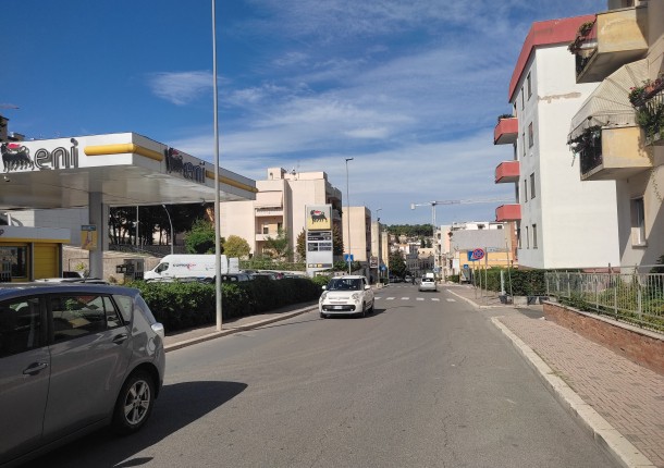 VIA LUCANA - LOCALE COMMERCIALE