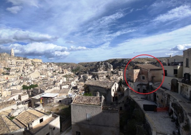 SASSI -STABILE INDIPENDENTE con VISTA MOZZAFIATO