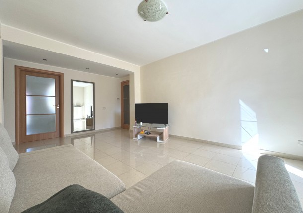 RIONE SPINE BIANCHE - 80 MQ CON RIPOSTIGLIO