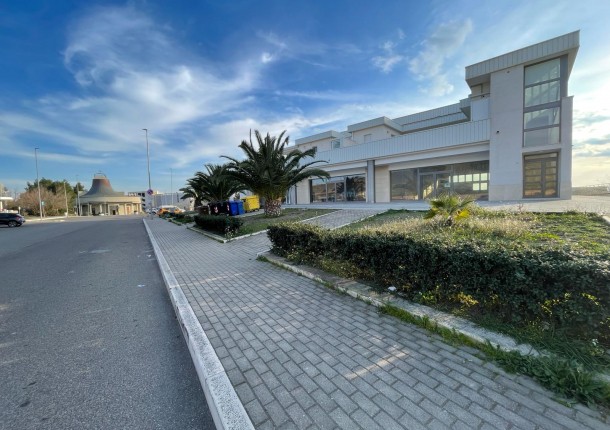 MATERA NORD - LOCALE COMMERCIALE DI 225 MQ