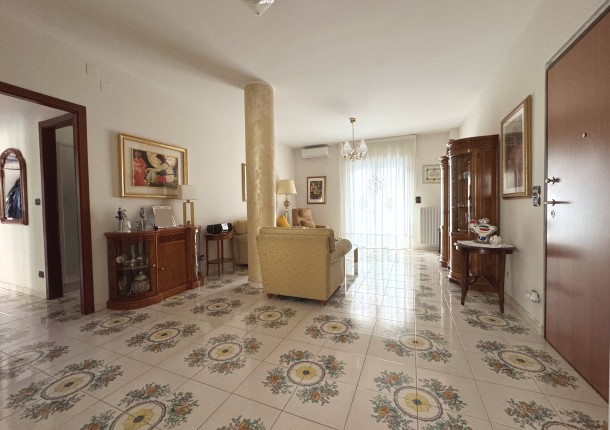 CENTRO - INGRESSO INDIPENDENTE con MANSARDA e TERRAZZO
