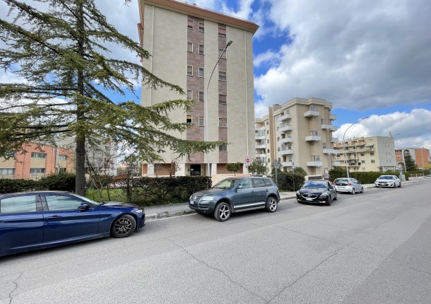 RIONE SAN GIACOMO  - AMPIO APPARTAMENTO IN EDIFICIO RIQUALIFICATO
