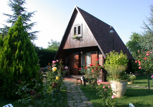 SERRA VERDE -  CHALET con GIARDINO