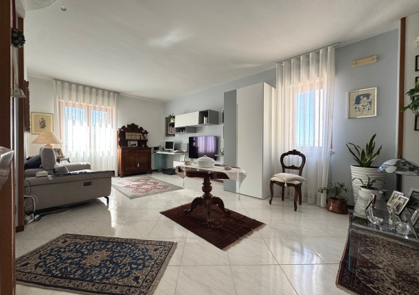 ZONA SUD - APPARTAMENTO INDIPENDENTE CON GIARDINO