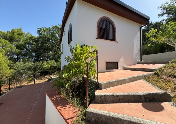 VILLETTA con TERRENO